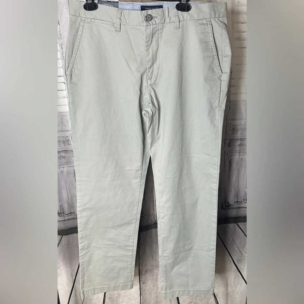 Tommy Hilfiger custom fit straight through hip and thigh. - Picture 2 of 9